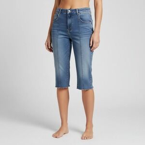 High-Rise Cropped Jeans in Medium Blue